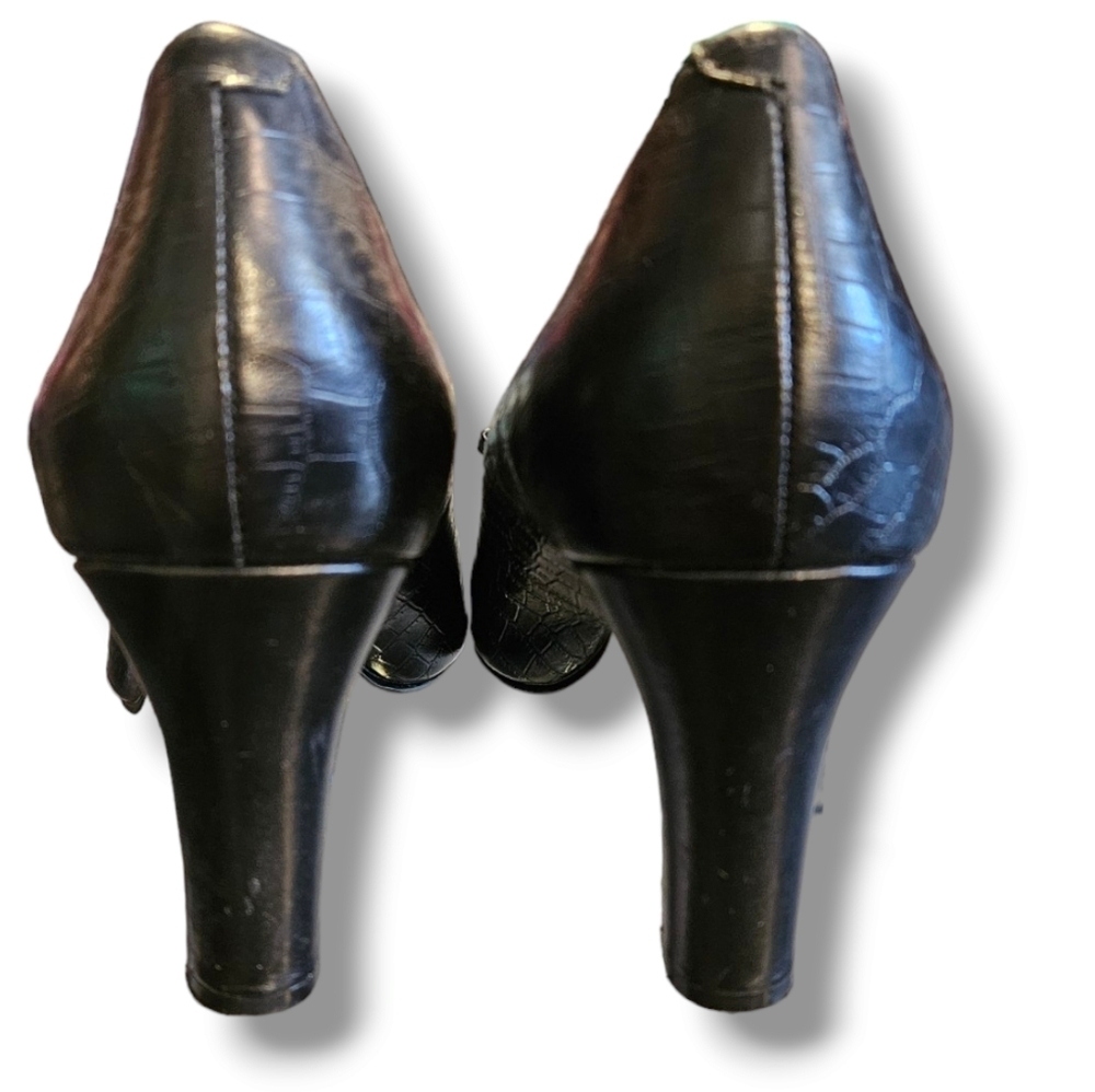 Womens heels - Picture 3 of 7